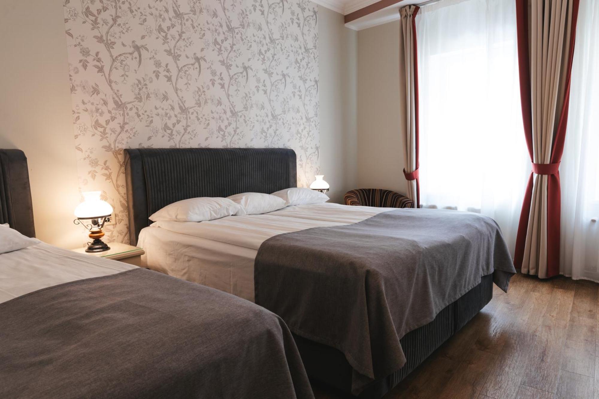 Hotel Forums Boutique 4*